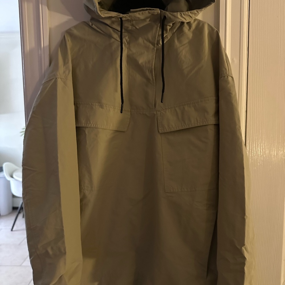H&M Men's Sage Windbreaker Jacket